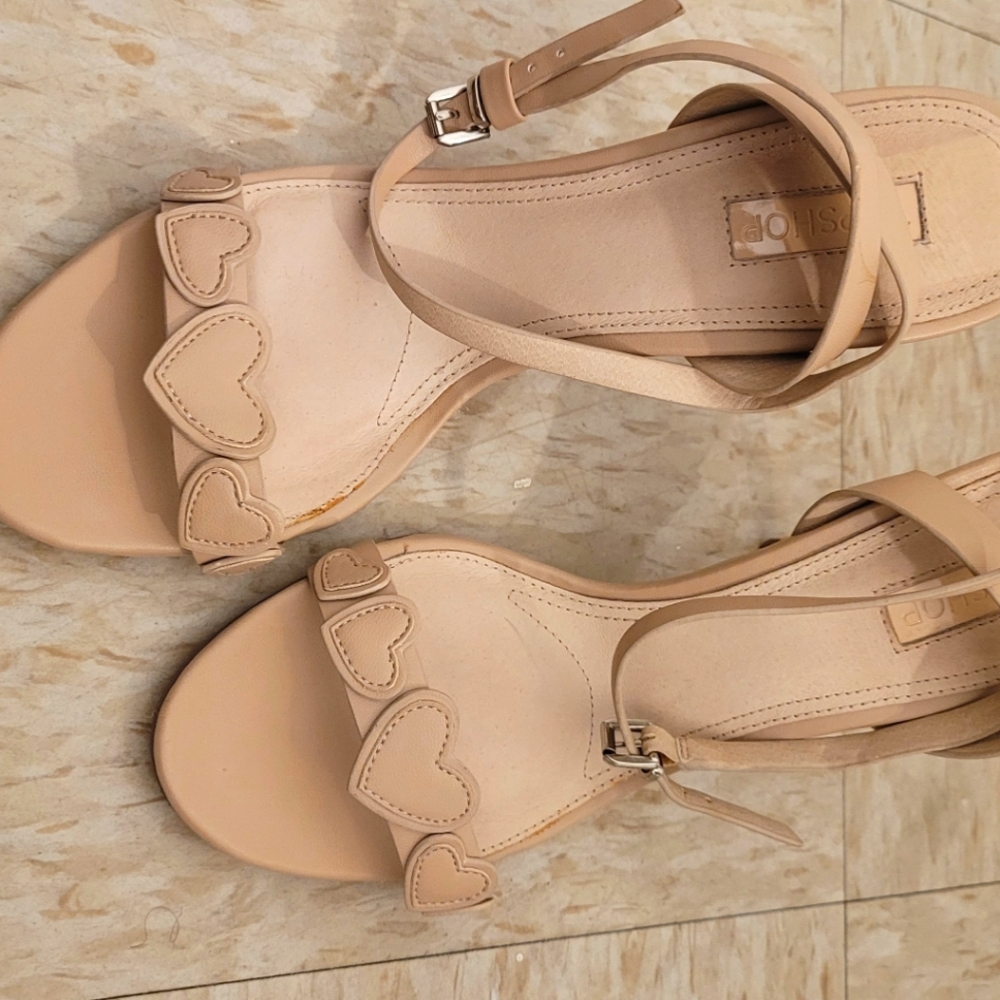 TopShop Nude Heart Stiletto Size 9.5